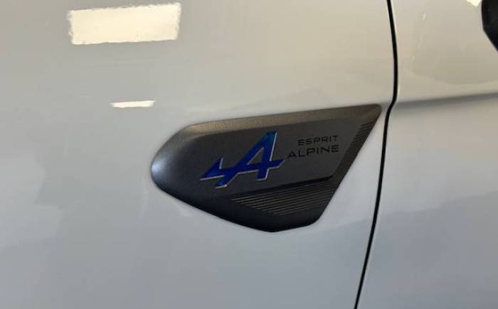 RENAULT CLIO V E-Tech full hybrid 145 Esprit Alpine *** NEUVE AVEC ATTELAGE 13 BROCHES RENAULT ***