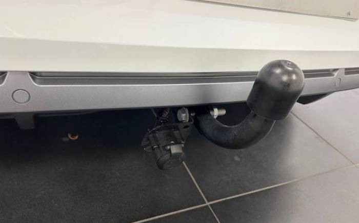 RENAULT CLIO V E-Tech full hybrid 145 Esprit Alpine *** NEUVE AVEC ATTELAGE 13 BROCHES RENAULT ***