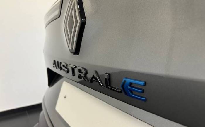 RENAULT AUSTRAL E-Tech full hybrid 200 GSR2 Techno esprit Alpine *** DESTOCKAGE AVRIL 2025 ***