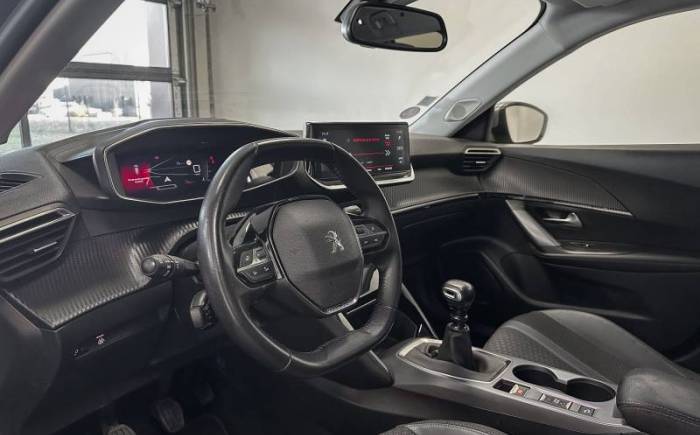 PEUGEOT 2008 PureTech 130 S&S BVM6 Allure