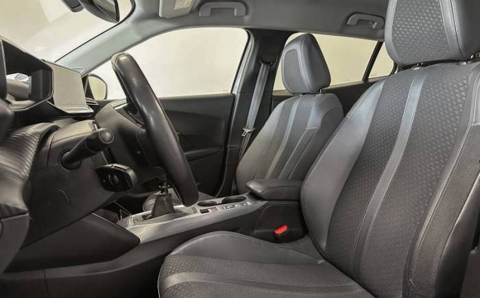 PEUGEOT 2008 PureTech 130 S&S BVM6 Allure