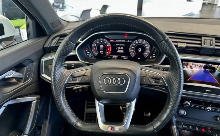 AUDI Q3 35 TFSI 150 ch S tronic 7 S line