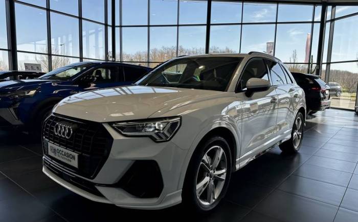 AUDI Q3 35 TFSI 150 ch S tronic 7 S line