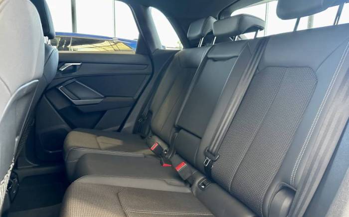 AUDI Q3 35 TFSI 150 ch S tronic 7 S line