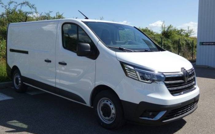 RENAULT TRAFIC FOURGON L2H1 3T BLUE DCI 130 GSR2 ADVANCE