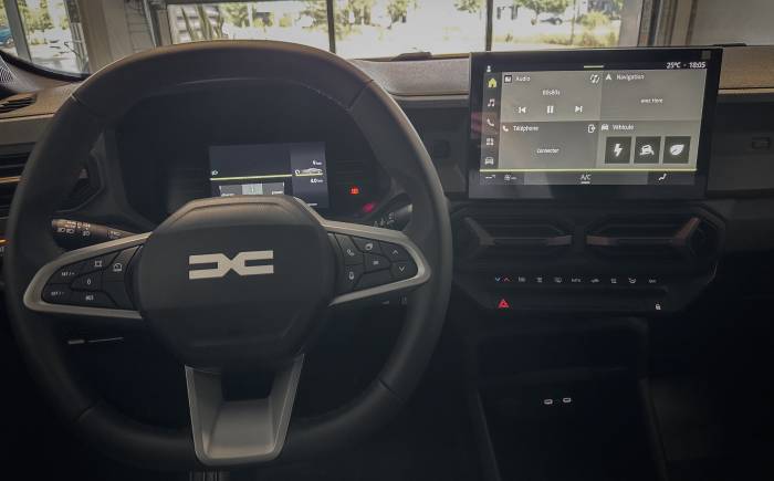 DACIA DUSTER Hybrid 140 4x2 Extreme *** DISPONIBLE - SUPERBE CONFIGURATION ***