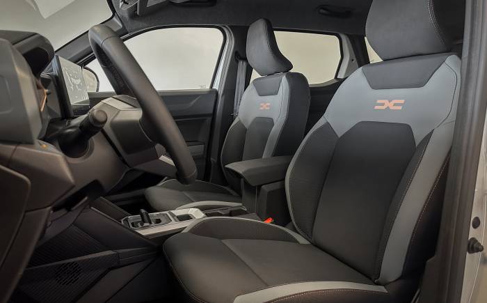 DACIA DUSTER Hybrid 140 4x2 Extreme *** DISPONIBLE - SUPERBE CONFIGURATION ***