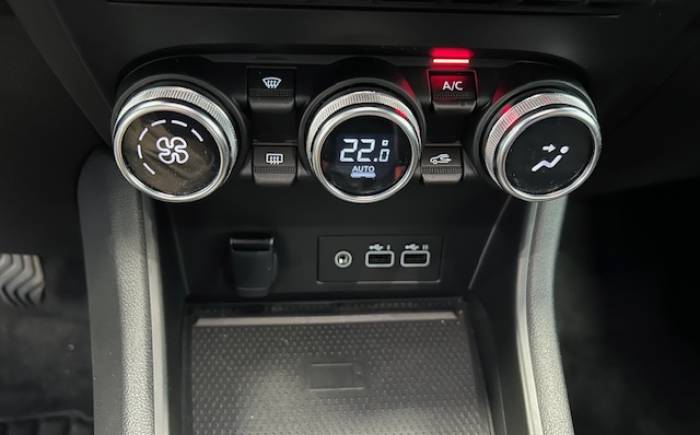 RENAULT CAPTUR mild hybrid 140 Techno