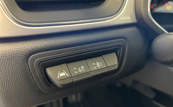 RENAULT CAPTUR mild hybrid 140 Techno