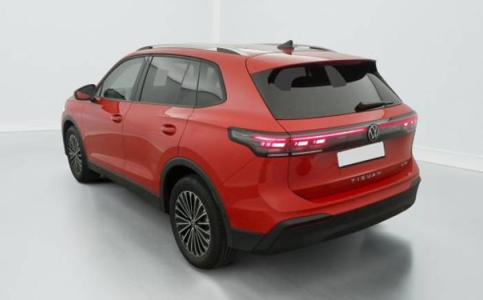VOLKSWAGEN TIGUAN NOUVEAU 1.5 eTSI 150CV DSG7 LIFE PLUS