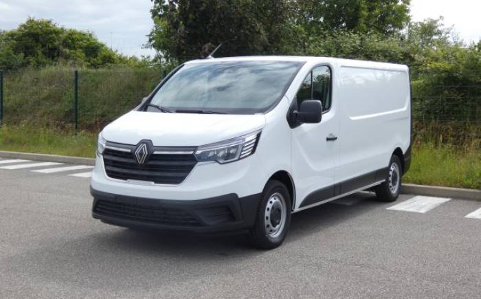 RENAULT TRAFIC FOURGON L2H1 3T BLUE DCI 130 GSR2 ADVANCE