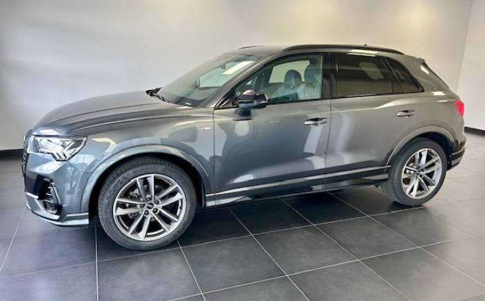 AUDI Q3 35 TFSI 150 ch S tronic 7 S line