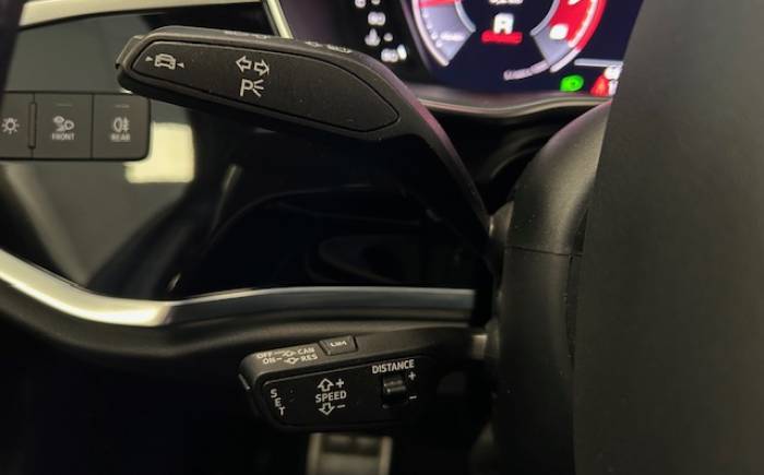 AUDI Q3 35 TFSI 150 ch S tronic 7 S line