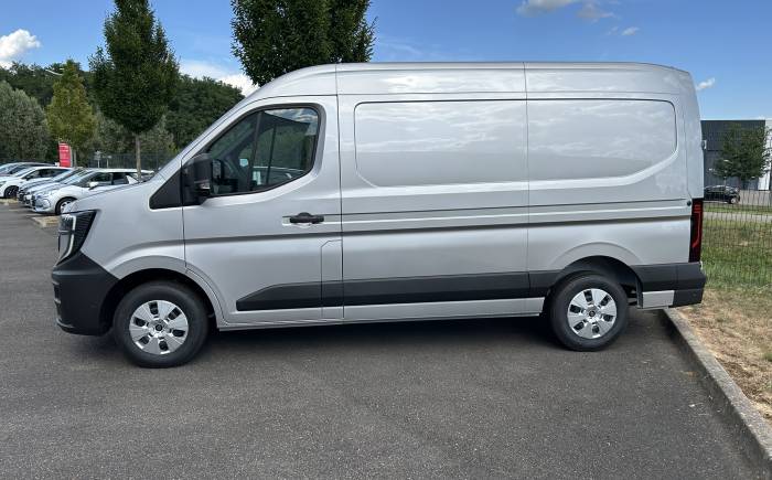 RENAULT MASTER VAN FGN TRAC 3T5 L2H2 BLUE DCI 170 EXTRA