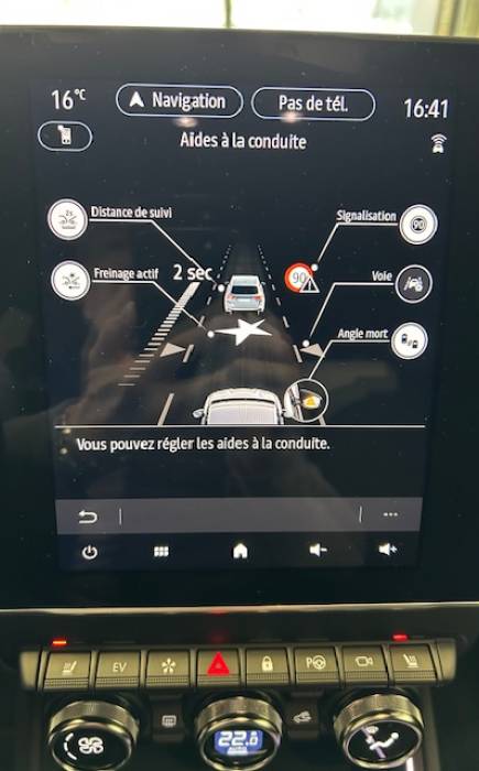 RENAULT CLIO V E-Tech full hybrid 145 Esprit Alpine *** COMME NEUVE AVEC ATTELAGE 13 BROCHES ***