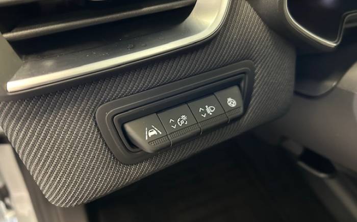 RENAULT CLIO V E-Tech full hybrid 145 Esprit Alpine *** COMME NEUVE AVEC ATTELAGE 13 BROCHES ***