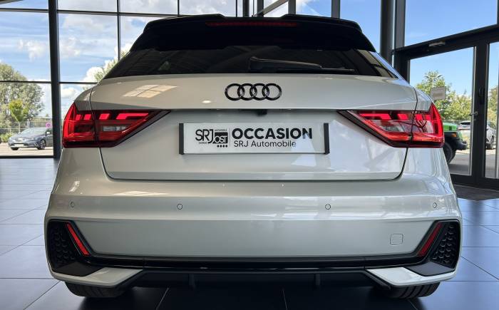 AUDI A1 SPORTBACK 30 TFSI 110 ch S tronic 7 S Line *** ARGENT FLEURET 
