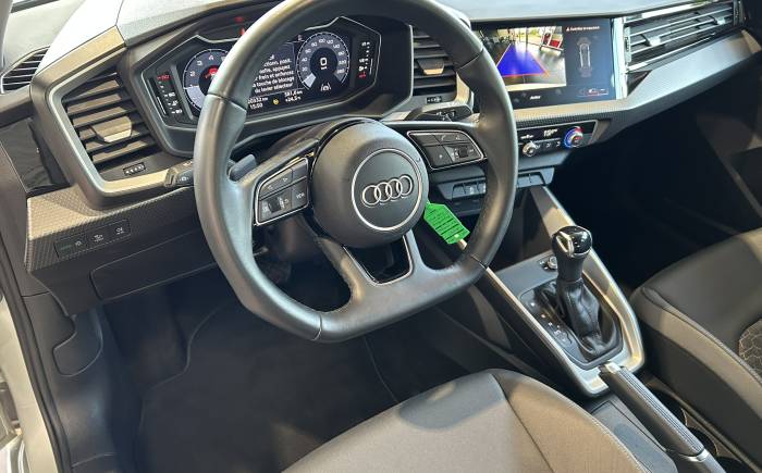 AUDI A1 SPORTBACK 30 TFSI 110 ch S tronic 7 S Line *** ARGENT FLEURET 
