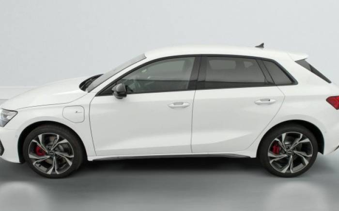 AUDI A3 SPORTBACK NOUVELLE 45 TFSI E HYBRIDE RECHARGEABLE 272 S TRONIC 6 S LINE