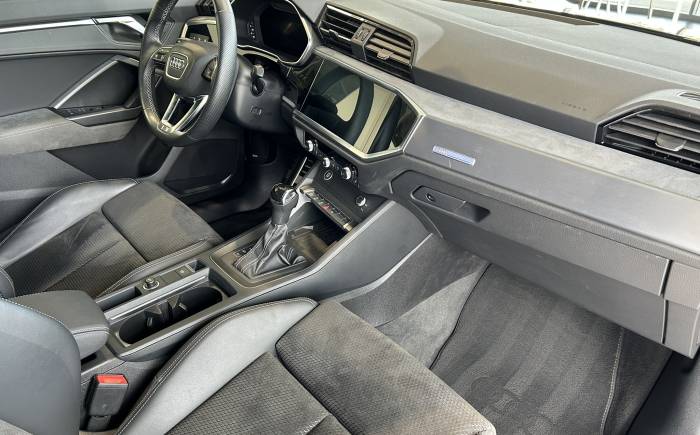 AUDI Q3 SPORTBACK 35 TFSI 150 ch S tronic 7 S line *** PREMIERE MAIN - ETAT EXCEPTIONNEL - ENTRETIEN 100% AUDI ***