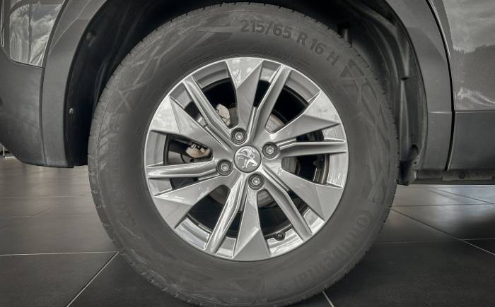 PEUGEOT 2008 PureTech 130 S&S BVM6 Active