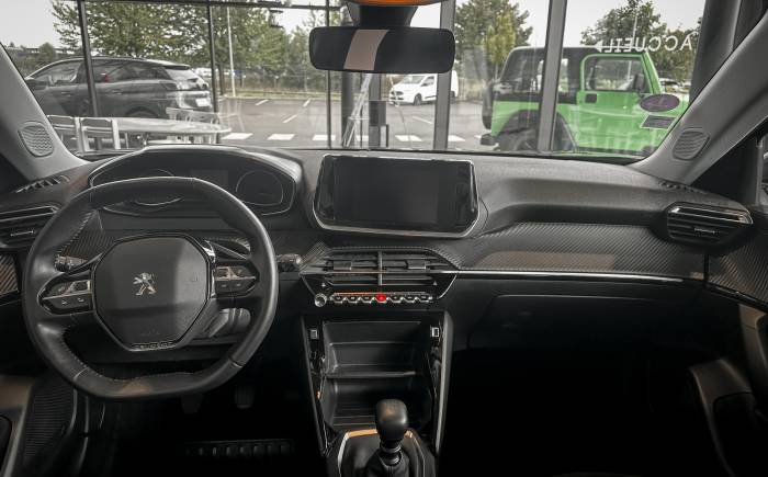 PEUGEOT 2008 PureTech 130 S&S BVM6 Active