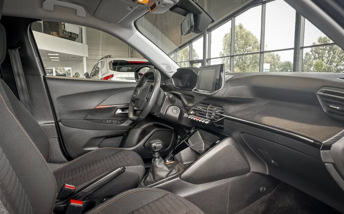 PEUGEOT 2008 PureTech 130 S&S BVM6 Active