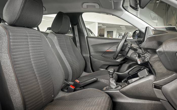 PEUGEOT 2008 PureTech 130 S&S BVM6 Active