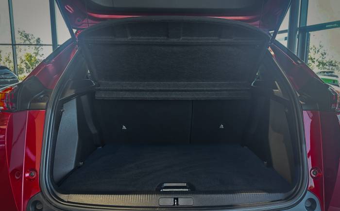 PEUGEOT 2008 PureTech 130 S&S EAT8 GT *** COURROIE DE DISTRIBUTION CHANGEE - CARNET D'ENTRETIEN 100% - PREMIERE MAIN ***