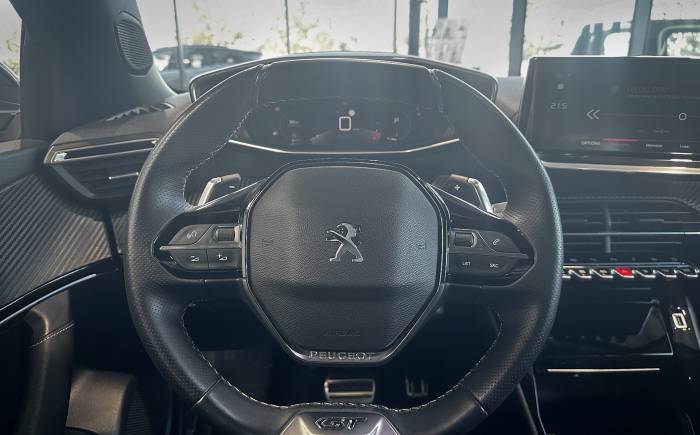 PEUGEOT 2008 PureTech 130 S&S EAT8 GT *** COURROIE DE DISTRIBUTION CHANGEE - CARNET D'ENTRETIEN 100% - PREMIERE MAIN ***