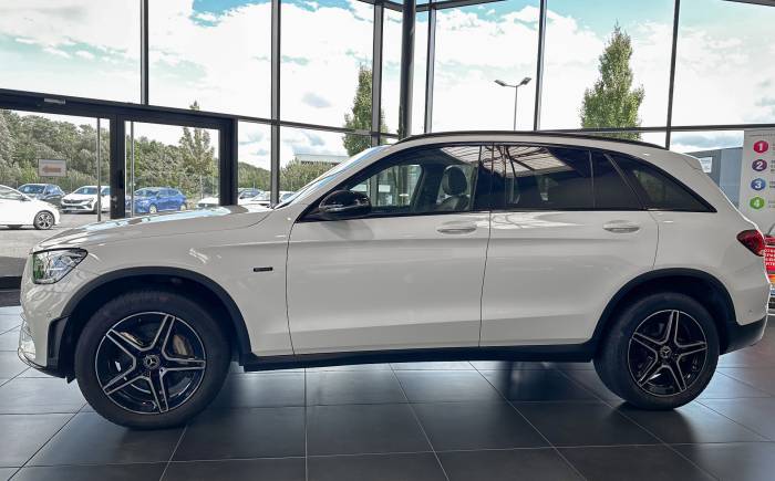 MERCEDES GLC 300 e EQ POWER 9G-Tronic 4Matic AMG LINE Ext