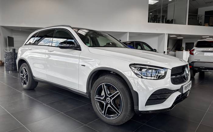 MERCEDES GLC 300 e EQ POWER 9G-Tronic 4Matic AMG LINE Ext