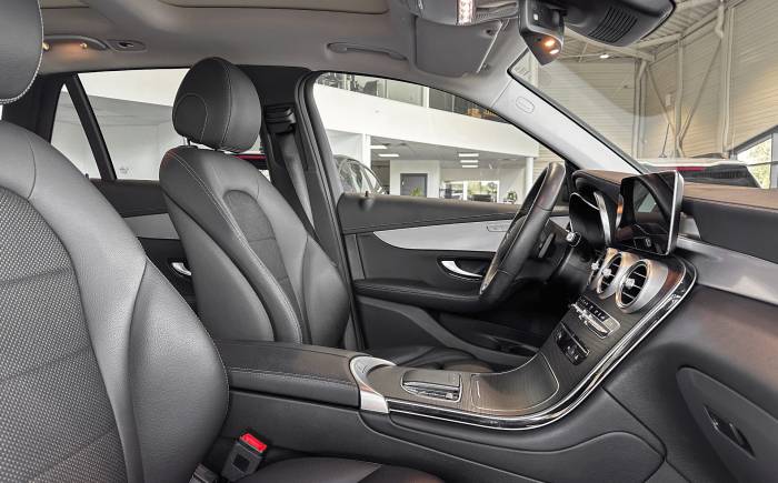 MERCEDES GLC 300 e EQ POWER 9G-Tronic 4Matic AMG LINE Ext