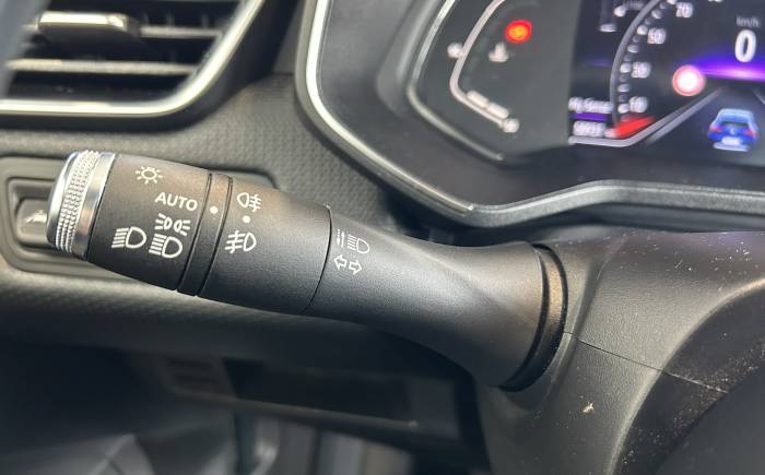 RENAULT CLIO V TCe 100 Intens *** PNEUS 4 SAISONS ET GARANTIE COMPLETE 12 MOIS ***