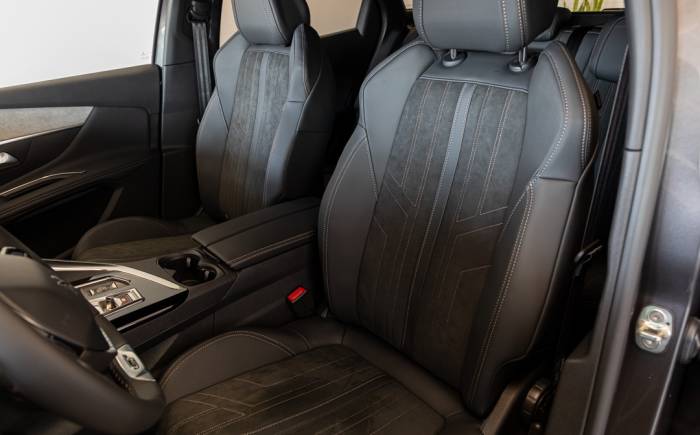PEUGEOT 3008 GT 225 CH EAT8 HYBRID RECHARGEABLE PHEV *** VEHICULE DE DIRECTION - RARE PACK BLACK TONE ***