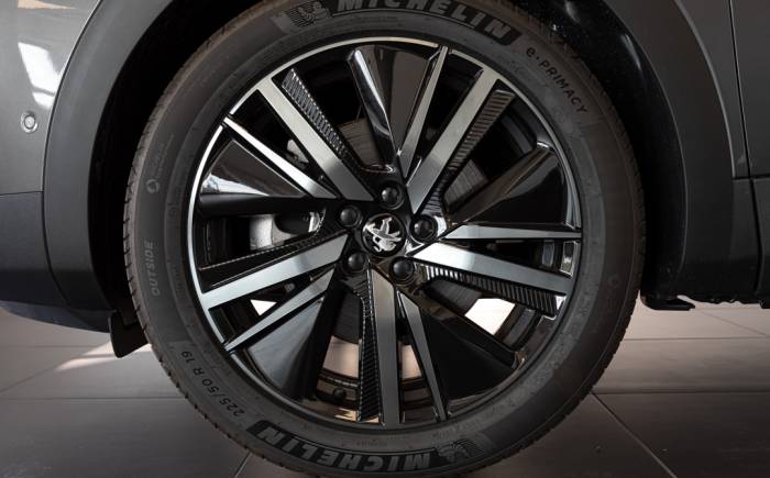 PEUGEOT 3008 GT 225 CH EAT8 HYBRID RECHARGEABLE PHEV *** VEHICULE DE DIRECTION - RARE PACK BLACK TONE ***