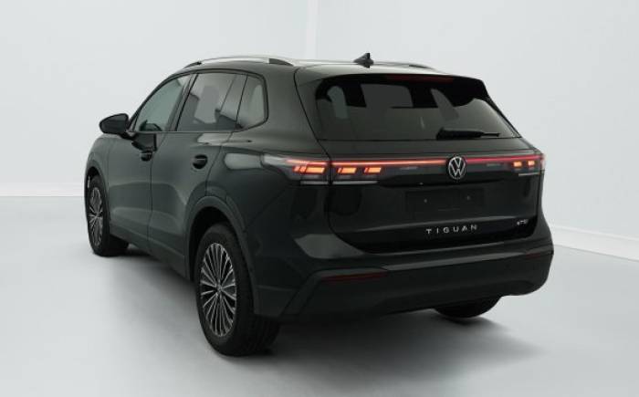 VOLKSWAGEN TIGUAN NOUVEAU 1.5 eTSI 150CV DSG7 LIFE PLUS