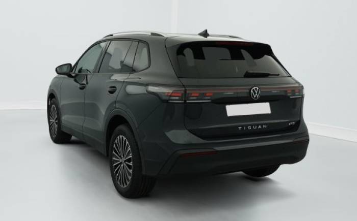 VOLKSWAGEN TIGUAN NOUVEAU 1.5 eTSI 150CV DSG7 LIFE PLUS
