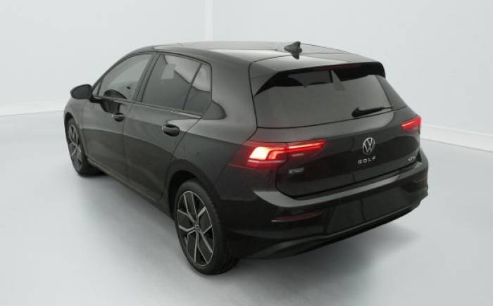 VOLKSWAGEN GOLF 8 1.5 eTSI EVO2 116 DSG7 Life Plus