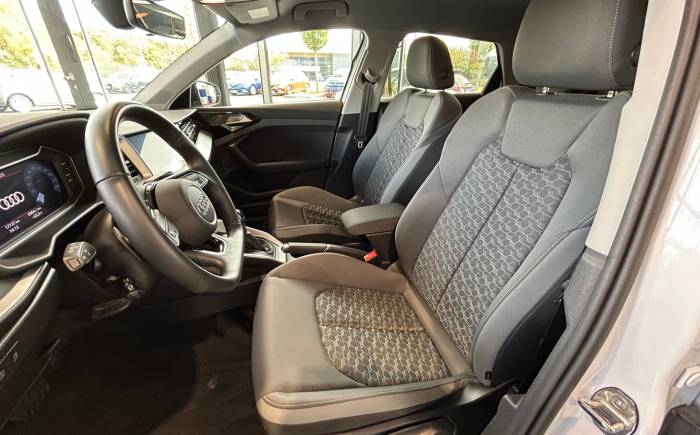 AUDI A1 SPORTBACK 30 TFSI 110 ch S tronic 7 S-Line