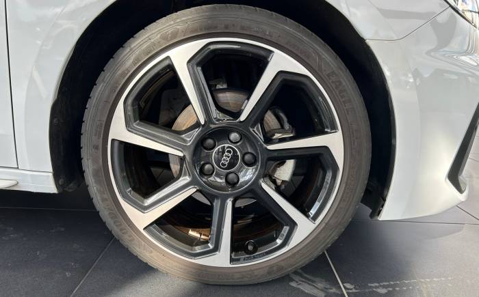 AUDI A1 SPORTBACK 30 TFSI 110 ch S tronic 7 S-Line