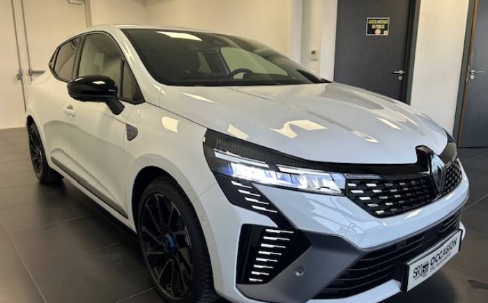 RENAULT CLIO V E-Tech full hybrid 145 Esprit Alpine *** VEHICULE DE DIRECTION ***