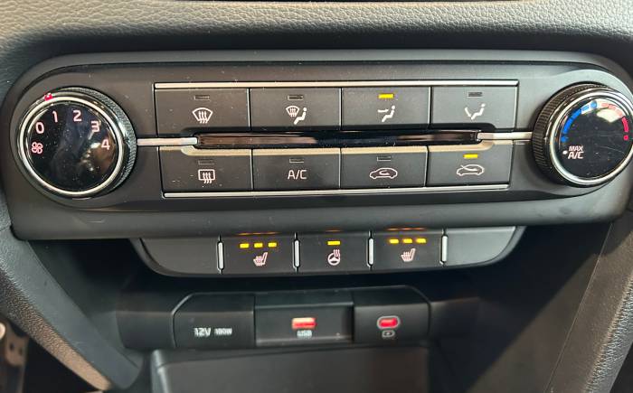 KIA CEED 1.5 T-GDi 160 ch DCT7 Active Business *** CAMERA - CARPLAY - CLIM - GARNATIE 7 ANS ***