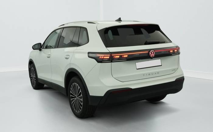 VOLKSWAGEN TIGUAN NOUVEAU 1.5 eTSI 150CV DSG7 LIFE PLUS