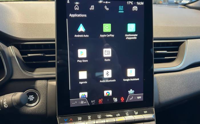 RENAULT CAPTUR E-Tech full hybrid 160 ch Techno *** DISPONIBLE - RARE PNEUS MICHELIN 4 SAISONS EN OPTION INCLUS ***