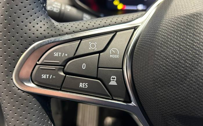 RENAULT CAPTUR E-Tech full hybrid 160 ch Techno *** DISPONIBLE - RARE PNEUS MICHELIN 4 SAISONS EN OPTION INCLUS ***