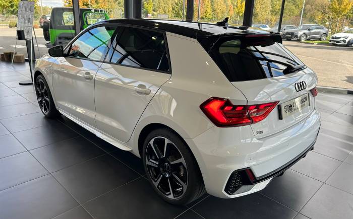 AUDI A1 SPORTBACK 30 TFSI 110 ch S tronic 7 S-Line