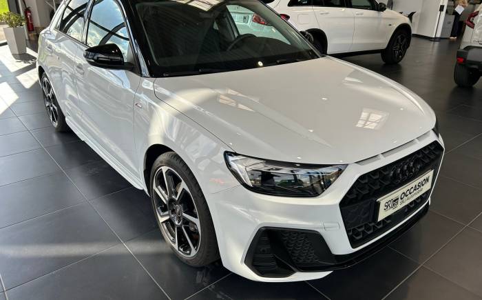 AUDI A1 SPORTBACK 30 TFSI 110 ch S tronic 7 S-Line