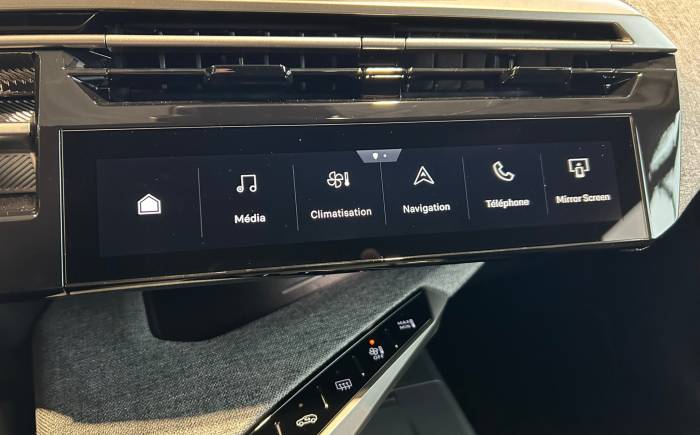 PEUGEOT 3008 Hybrid 145 e-DCS6 GT