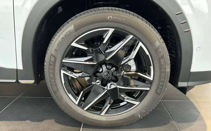 PEUGEOT 3008 Hybrid 145 e-DCS6 GT